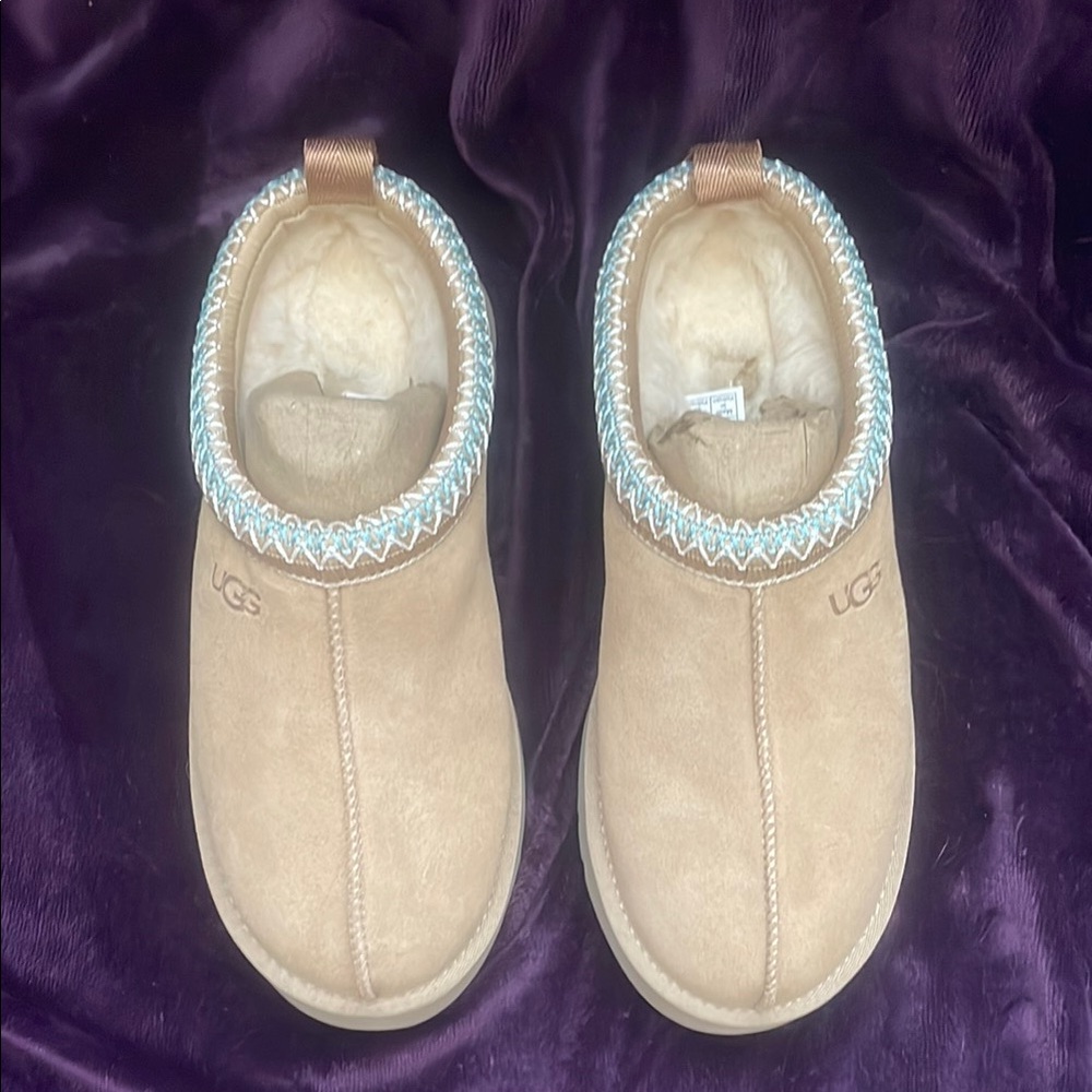 New UGG Tazz Platform Slipper Sz 9